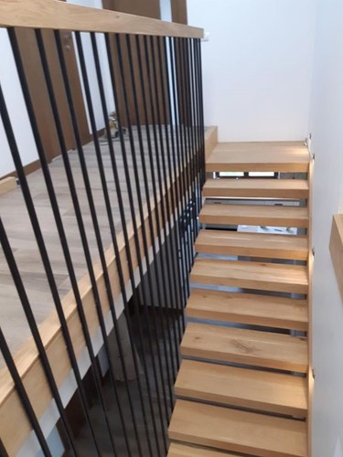 Escalier flottant quart tournant HandyStairs "Forza" 90 cm de large - Bois de hêtre-2