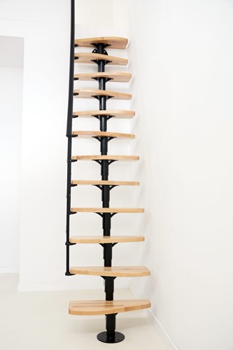 Ruimtebesparende multi-inzetbare trap "NIZZA" - Zwart metaal met beuken treden - 63cm breed - Hoogte maximaal 294